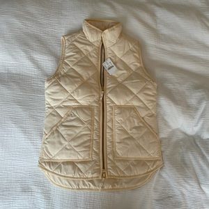 BBRAND NEW Cream JCrew Puffer Vest